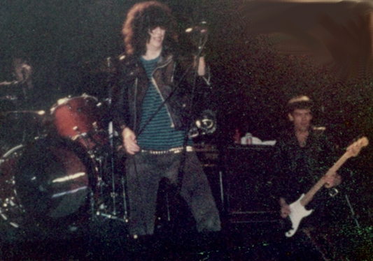 File:Ramones 1983 b.jpg