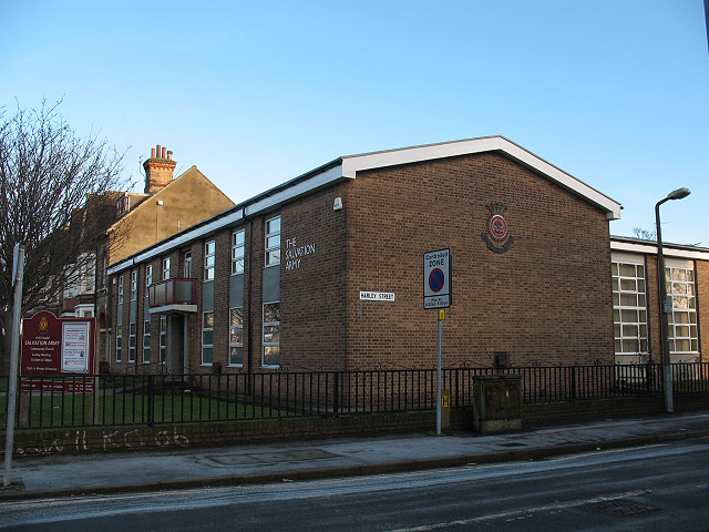 File:Salvation Army, Hull - geograph.org.uk - 2232978.jpg