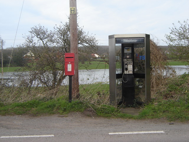 File:Telephone kiosk and Post box near Caldicot - geograph.org.uk - 361356.jpg