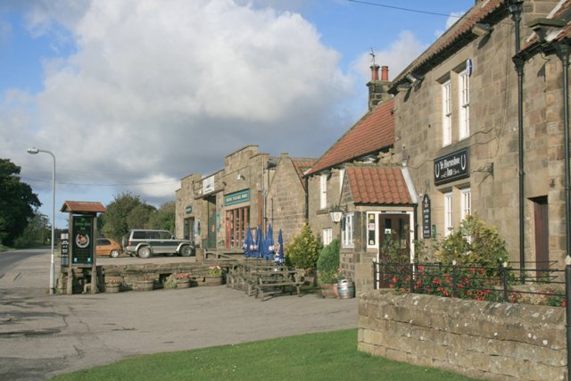 File:The Horseshoe - geograph.org.uk - 571624.jpg