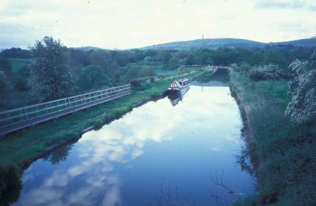 The Macclesfield Canal below Bosley locks - geograph.org.uk - 29770