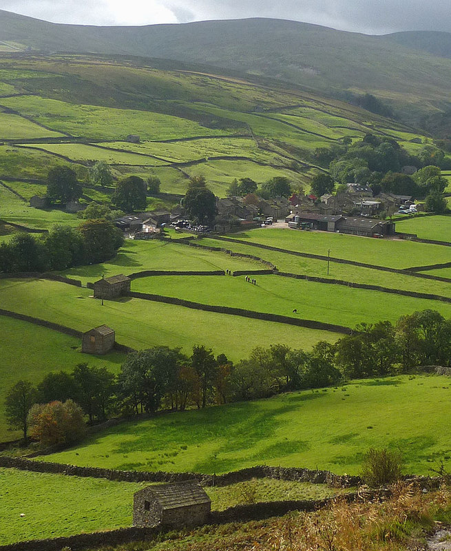 The pennine way is the oldest official. Pennine Chain. Оправа Pennine England 7083. Pennine England оправа.