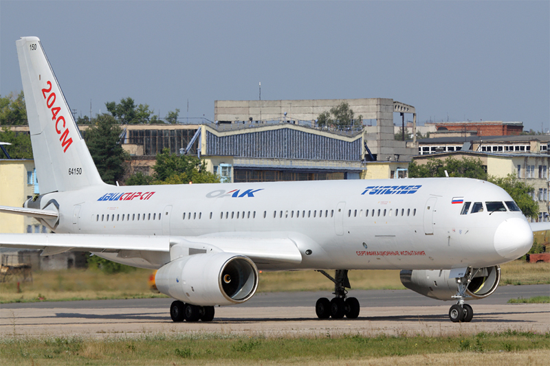 File:Tu-204SM.jpg