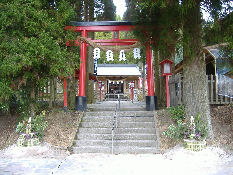 File:Wake shrine Kirishima city.jpg