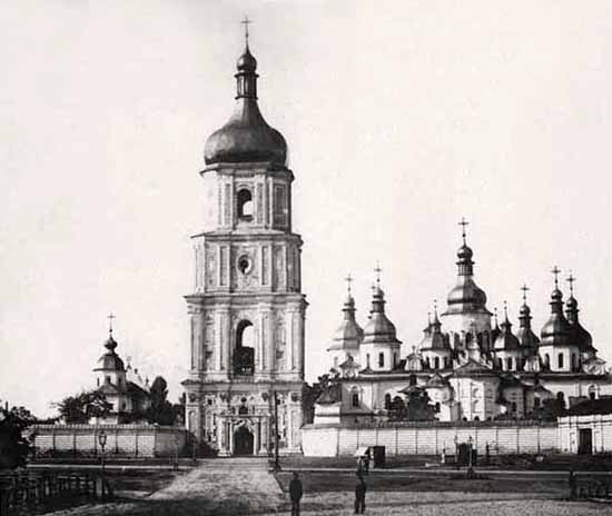 Файл:Софійський собор вже із чотириярусною дзвіницею. Фото кінця ХІХ століття.jpg