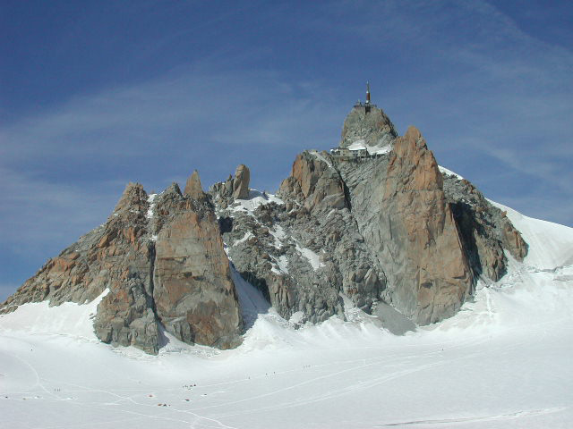 File:Aiguille du Mid Sud.jpg