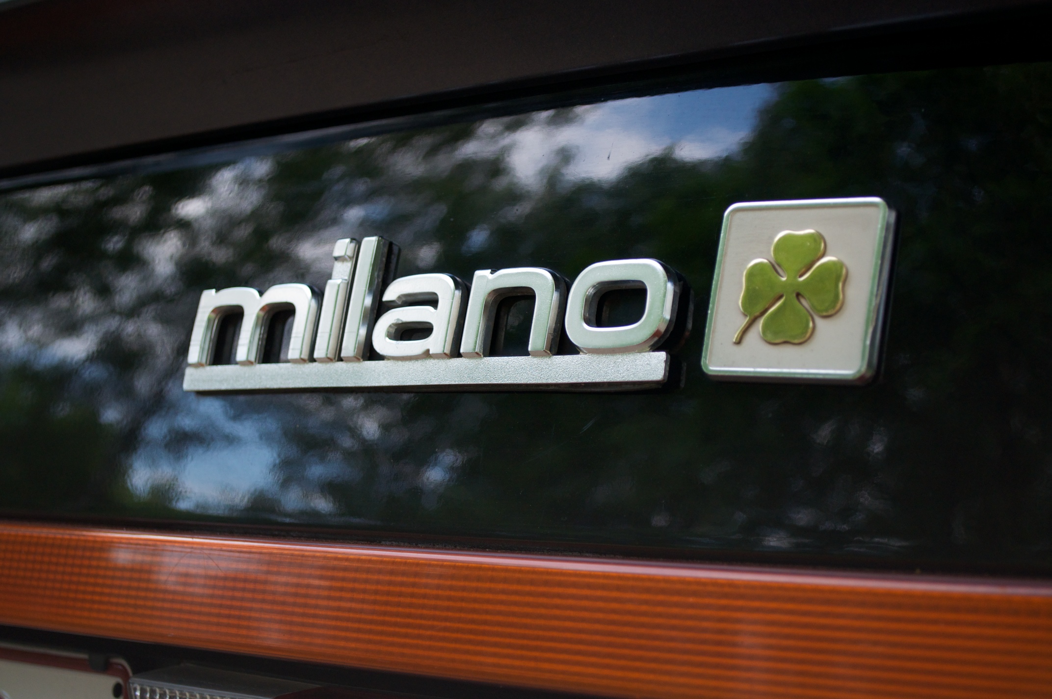 File:Alfa Romeo Milano.jpg - Wikimedia Commons