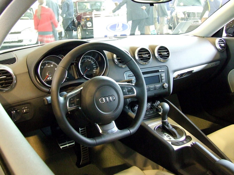 File:Audi TT Coupé (8J) front 20100725.jpg - Wikipedia