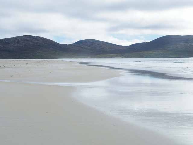 File:Beach at Fadhail Losgaintir - geograph.org.uk - 1515132.jpg