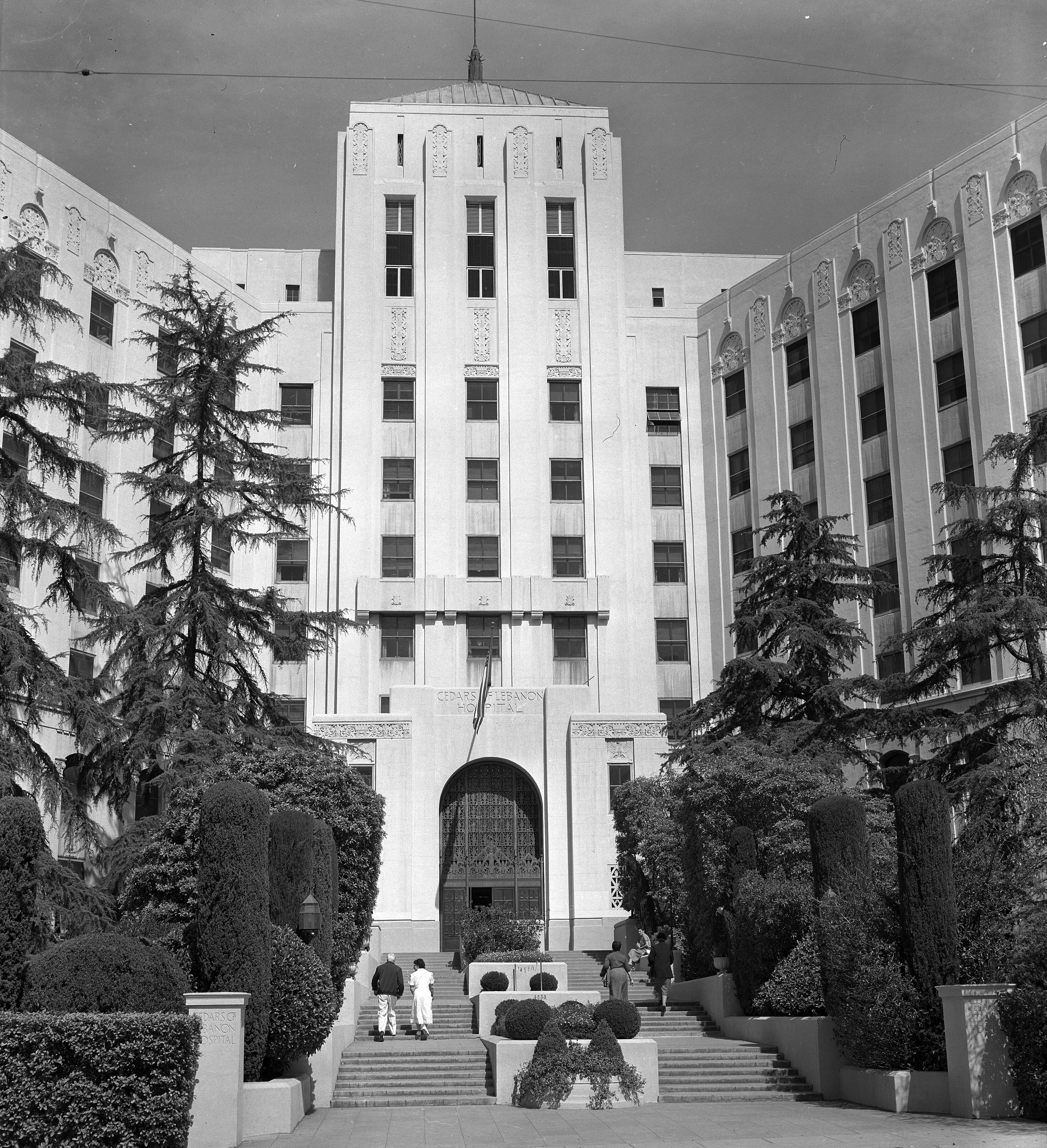 Cedars_of_Lebanon_Hospital.jpg