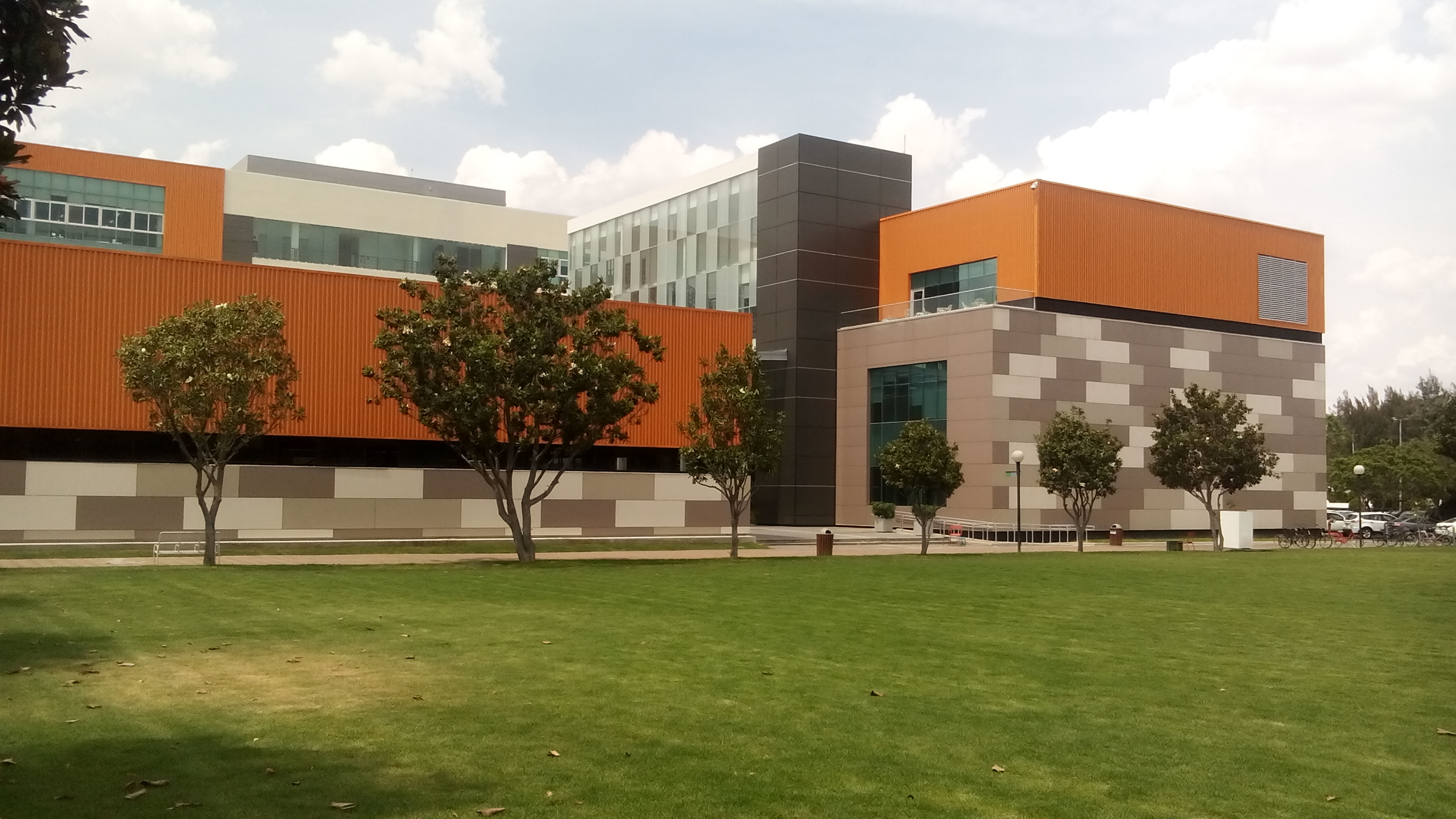 Instituto Tecnologico Y De Estudios Superiores De Monterrey