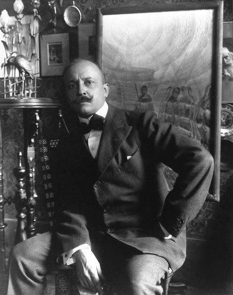 https://upload.wikimedia.org/wikipedia/commons/b/b3/Filippo_Tommaso_Marinetti.jpg?Filippo_Tommaso_Marinetti1190104219