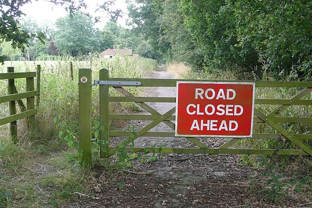 File:Former route to Pangbourne College - geograph.org.uk - 915501.jpg