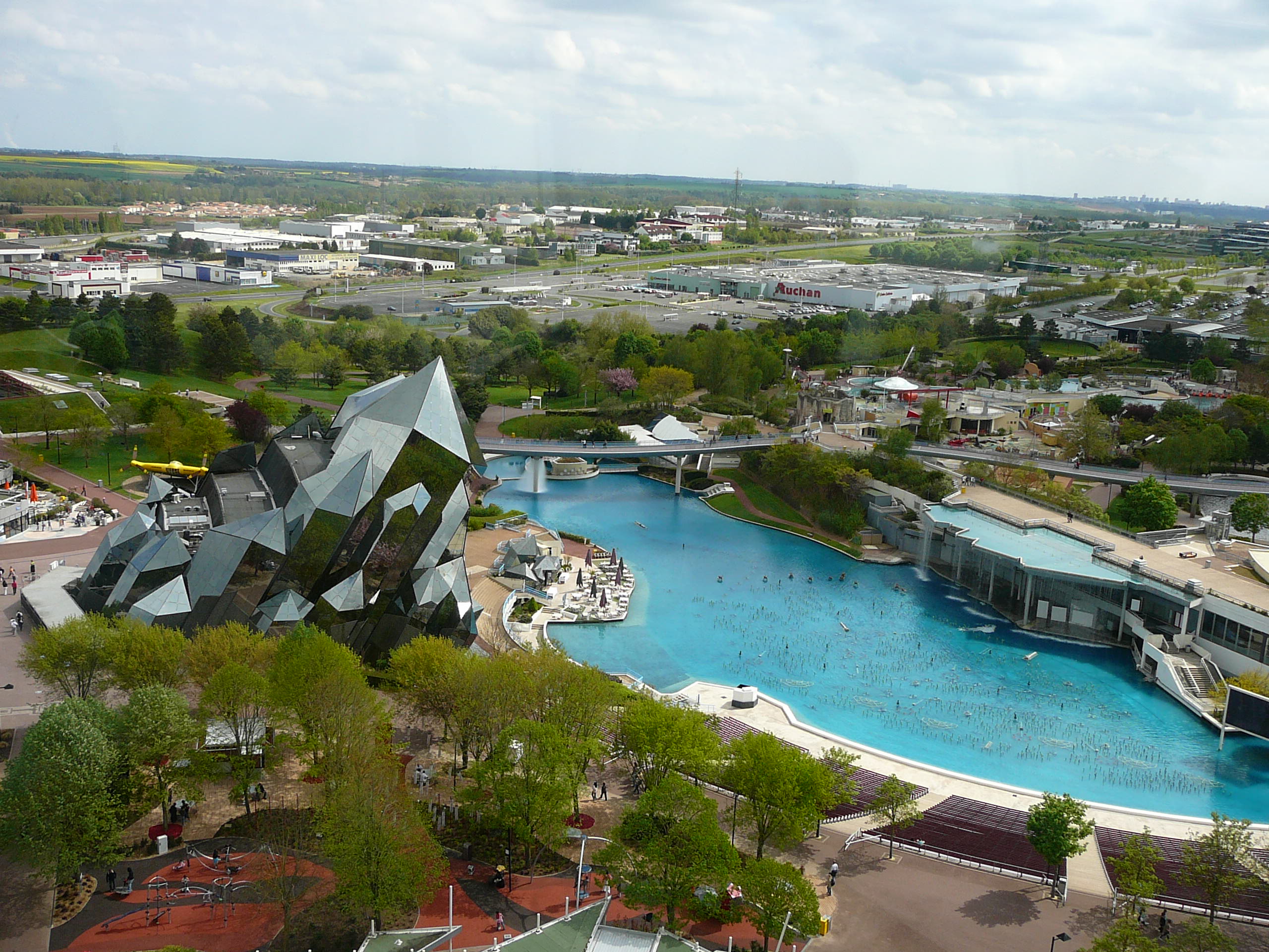 File Futuroscope From The Tower Jpg Wikimedia Commons