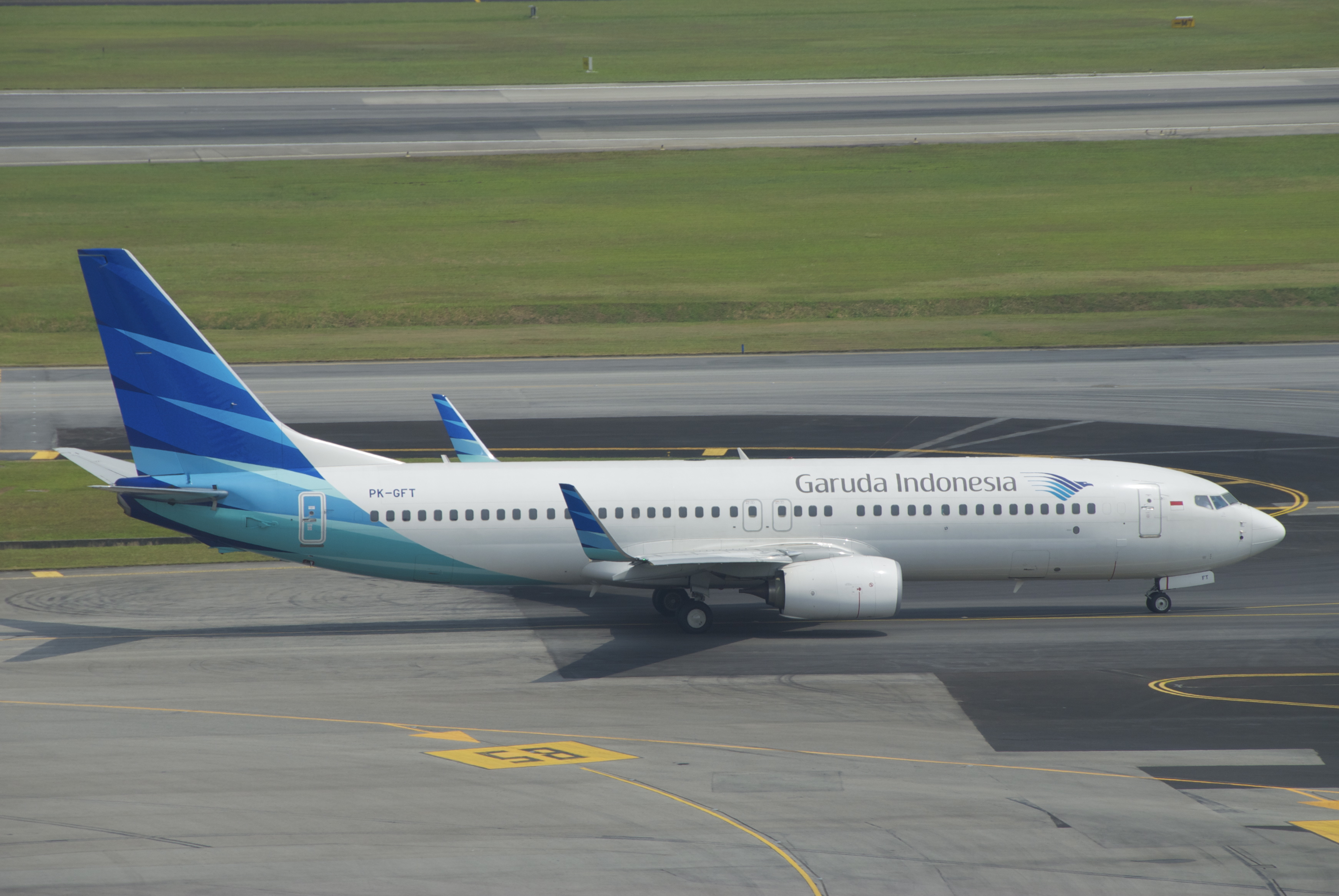Garuda Indonesia 737-800 With Winglets 1:400 Scale フィギュア 人形