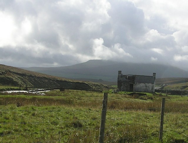 File:Gayle Beck Lodge - geograph.org.uk - 268005.jpg