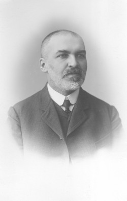 Jevgeni Vjatšeslavovitš Petuhhov, 1900s.jpg