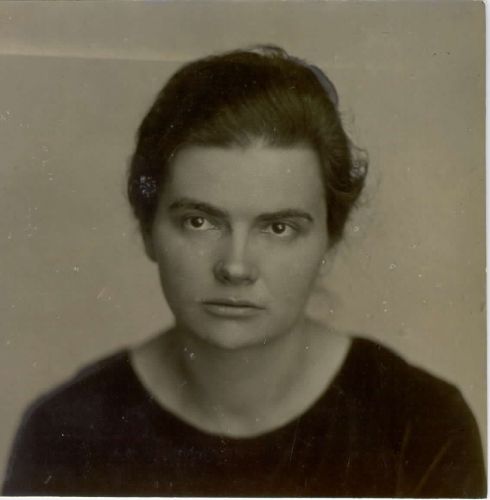 File:Karla Bulovec Mrak 1926.jpg