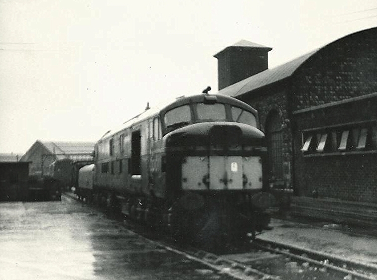 File:LMS Ivatt 3 English Electric 10001 (8148469556).jpg