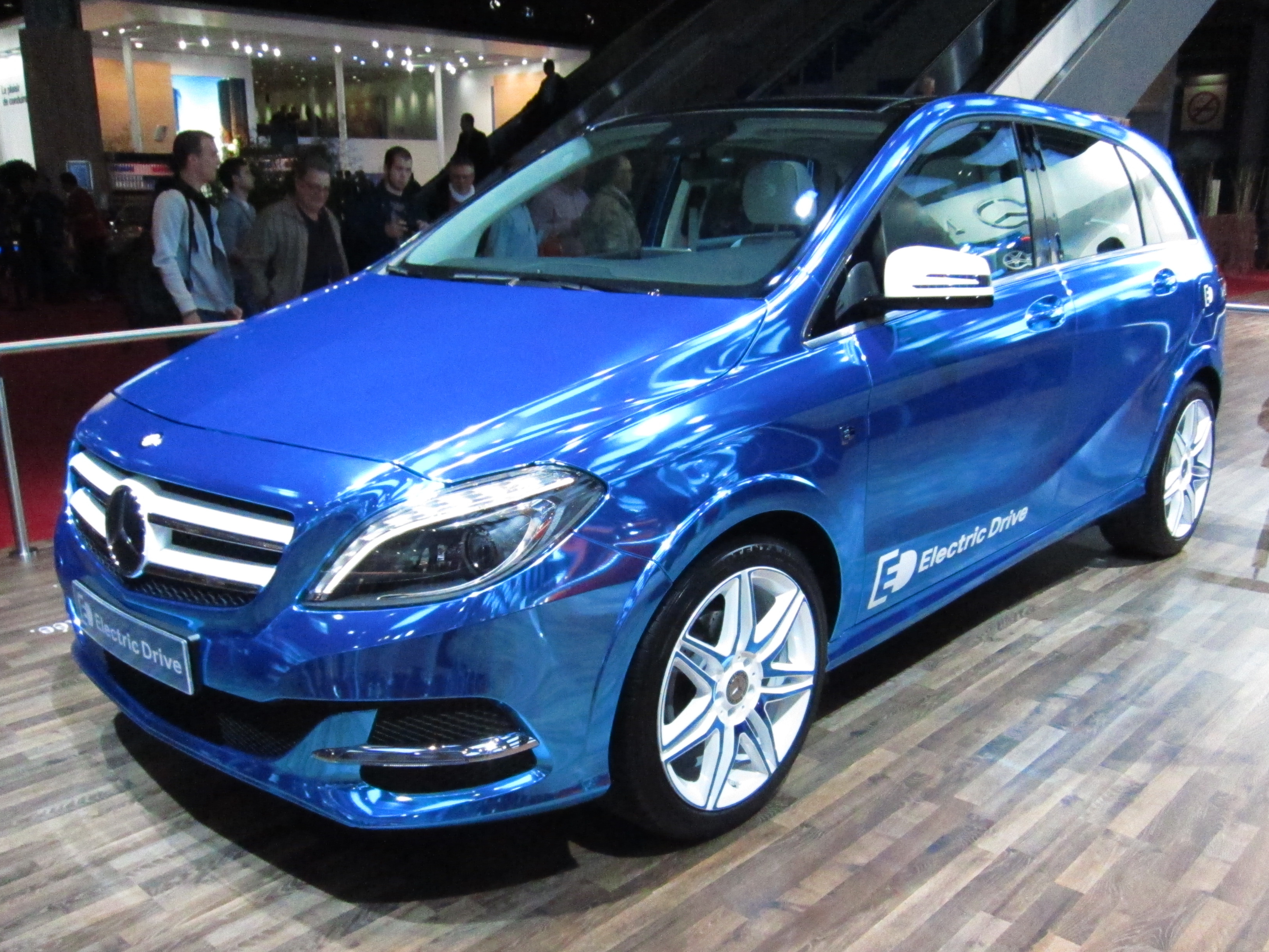 Файл:Mercedes-Benz B-Class Electric Drive (front quarter).JPG — Википедия