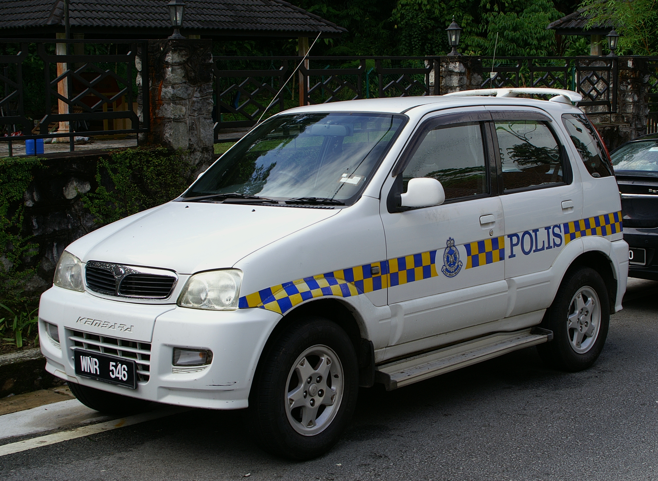 File:Perodua Kembara Polis.JPG - Wikimedia Commons