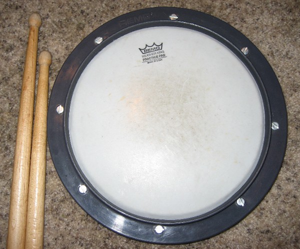 WeiMeet Drum Pad 12 Inches Drum Practice Pad Silent Drum Pad with 1 Pair Drum Sticks 
