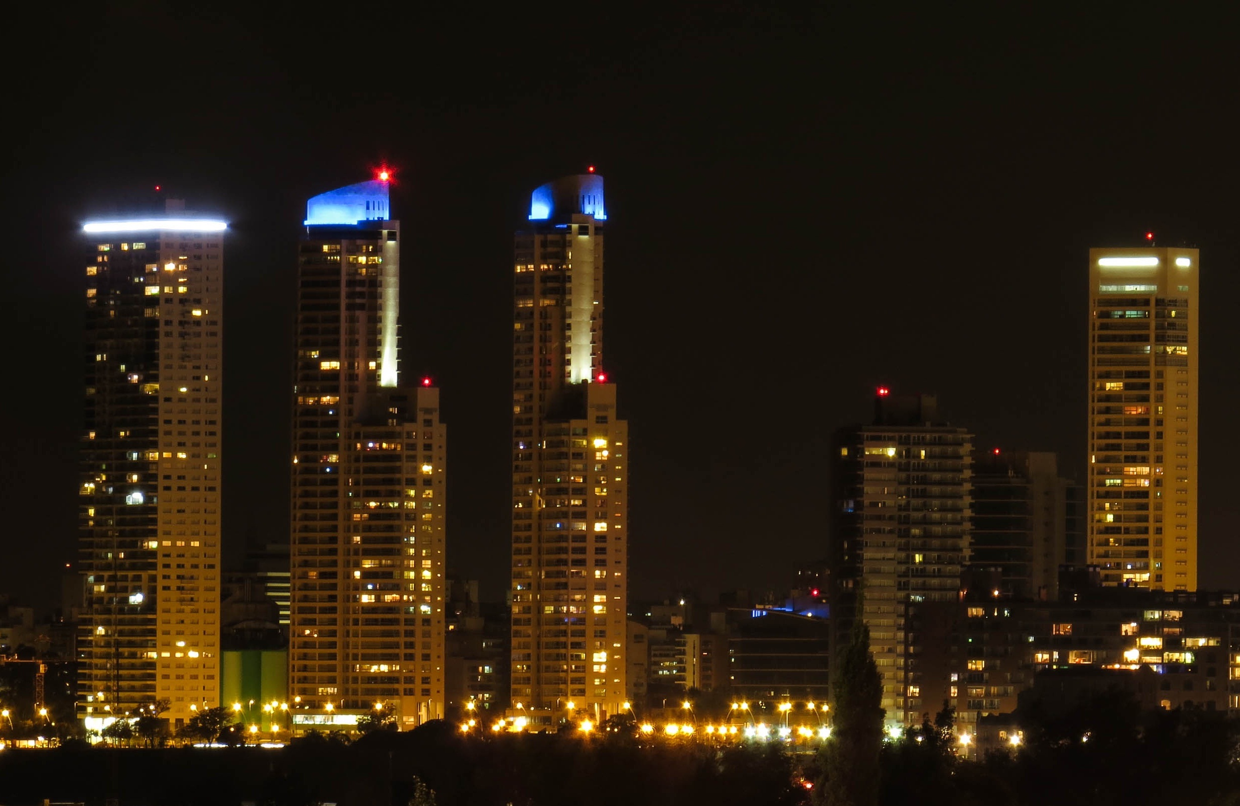 File:View from Marriott's Grand Chateau at night.jpg - Wikimedia