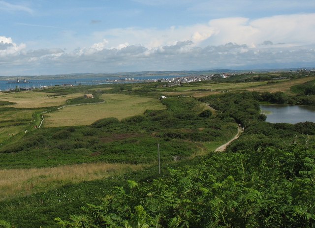 View eastwards towards Pwll Clai - geograph.org.uk - 1416365