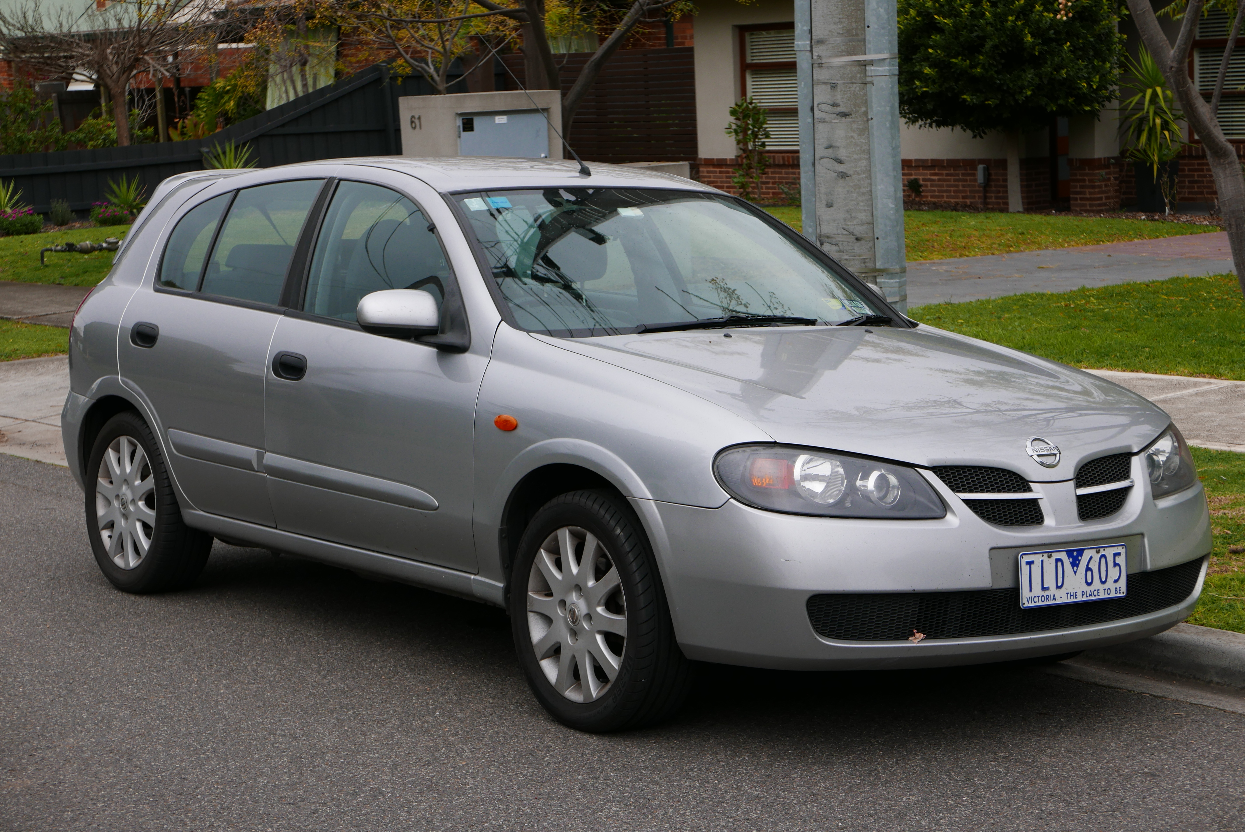 Nissan Almera n16