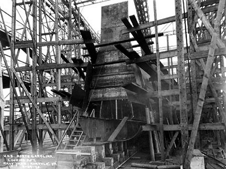 File:BB-52 PCU North Carolina, view from forward of bow looking aft.jpg