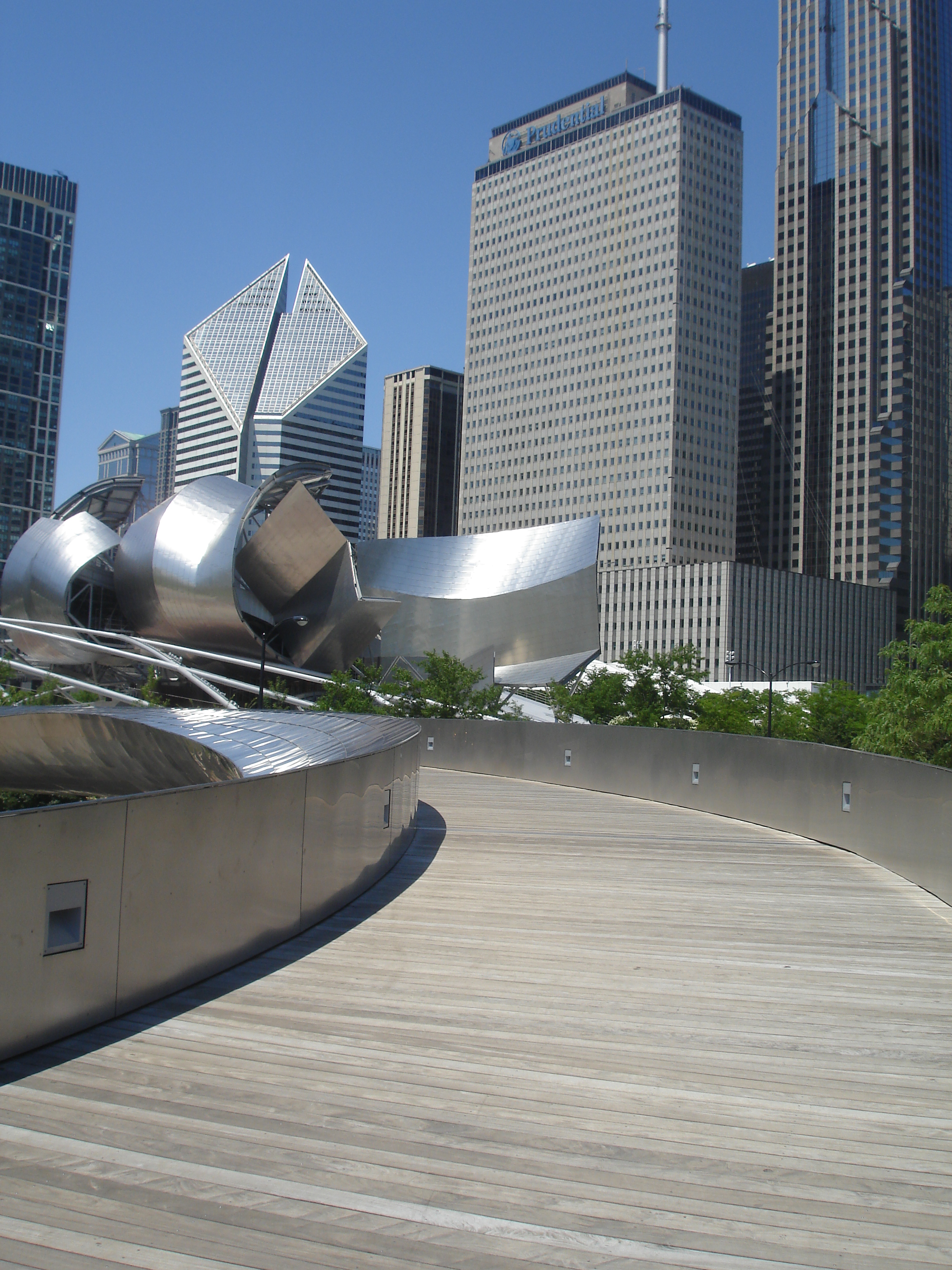 millennium park bridge