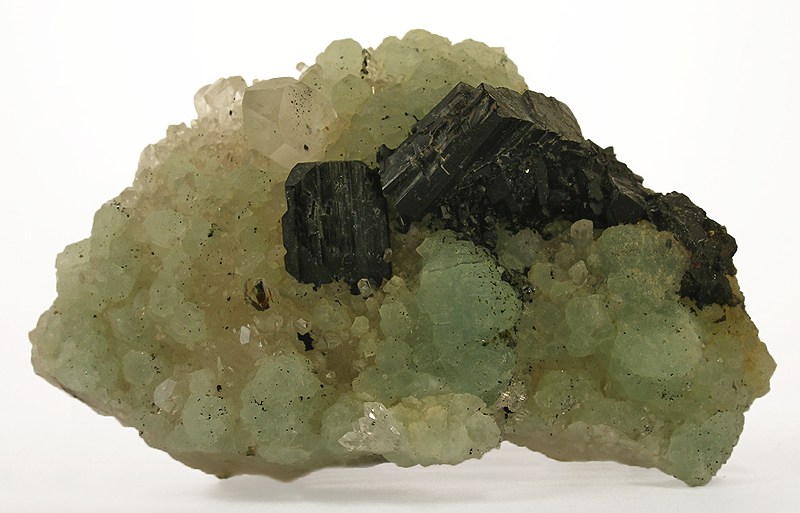 Prehnite: Mineral information, data and localities.