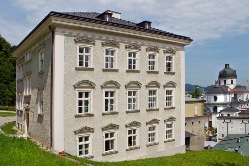 File:Edith Stein Haus Salzburg.jpg