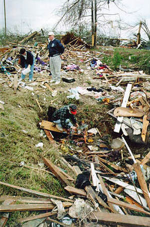 File:FEMA - 946 - Photograph by Liz Roll taken on 04-15-1998 in Alabama.jpg