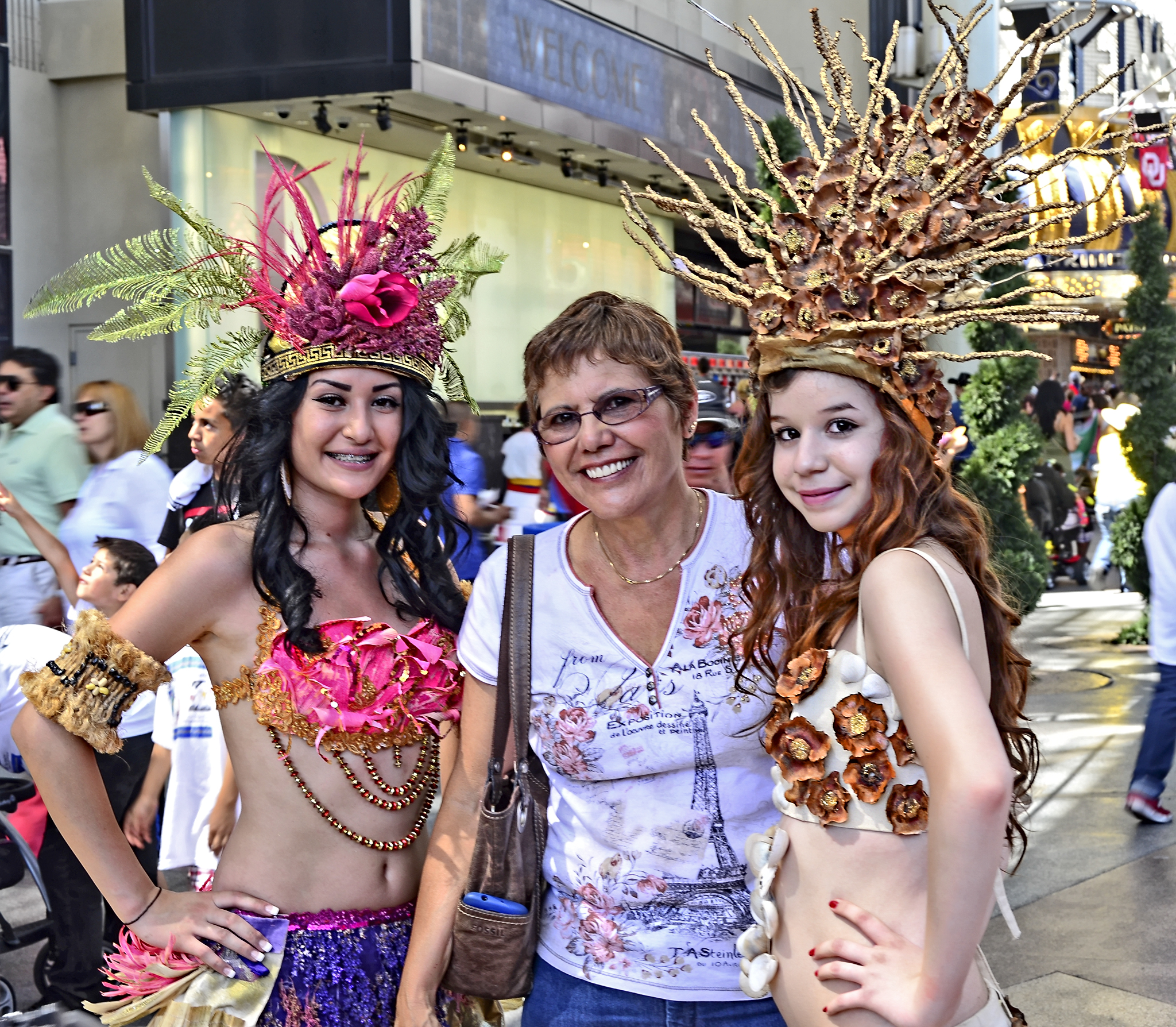 fremont street las vegas babes