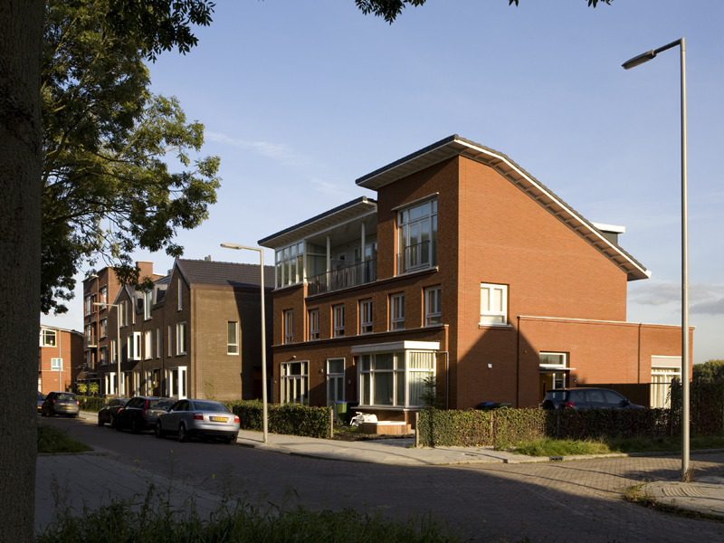 File:Laanvilla's Zestienhoven - EGM architecten.jpg