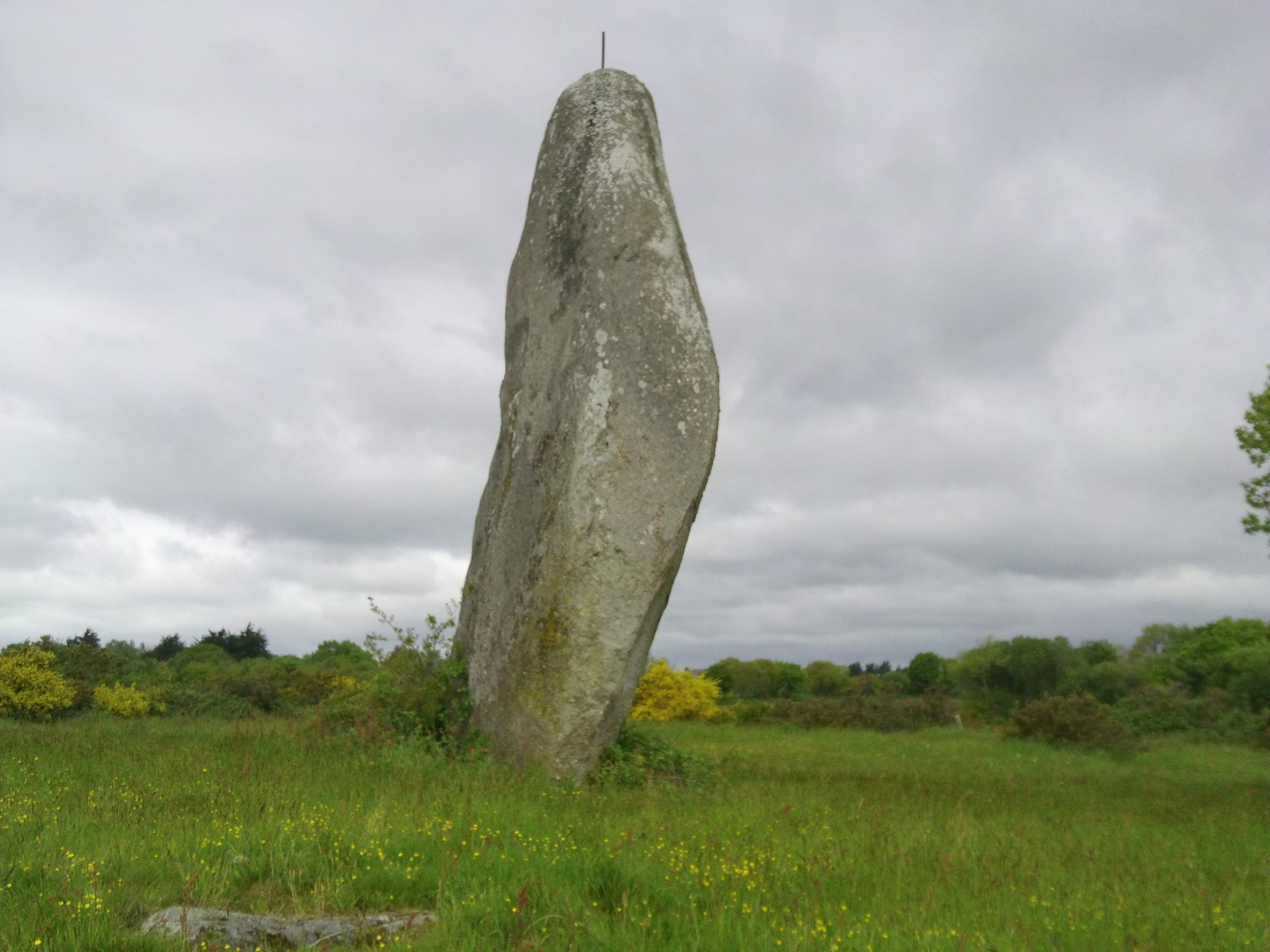 Menhir de Minhir  France Bretagne Côtes-d'Armor Pédernec 22540