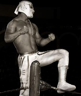 File:Mistico posing BW crop.jpg