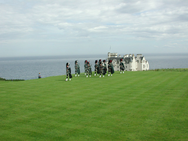 File:Open Day at Dunbeath Castle - geograph.org.uk - 135088.jpg