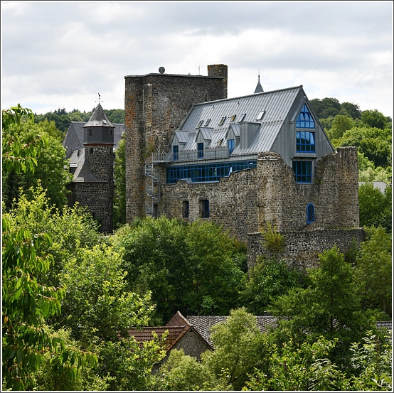 File:Schloss Beilstein.jpg