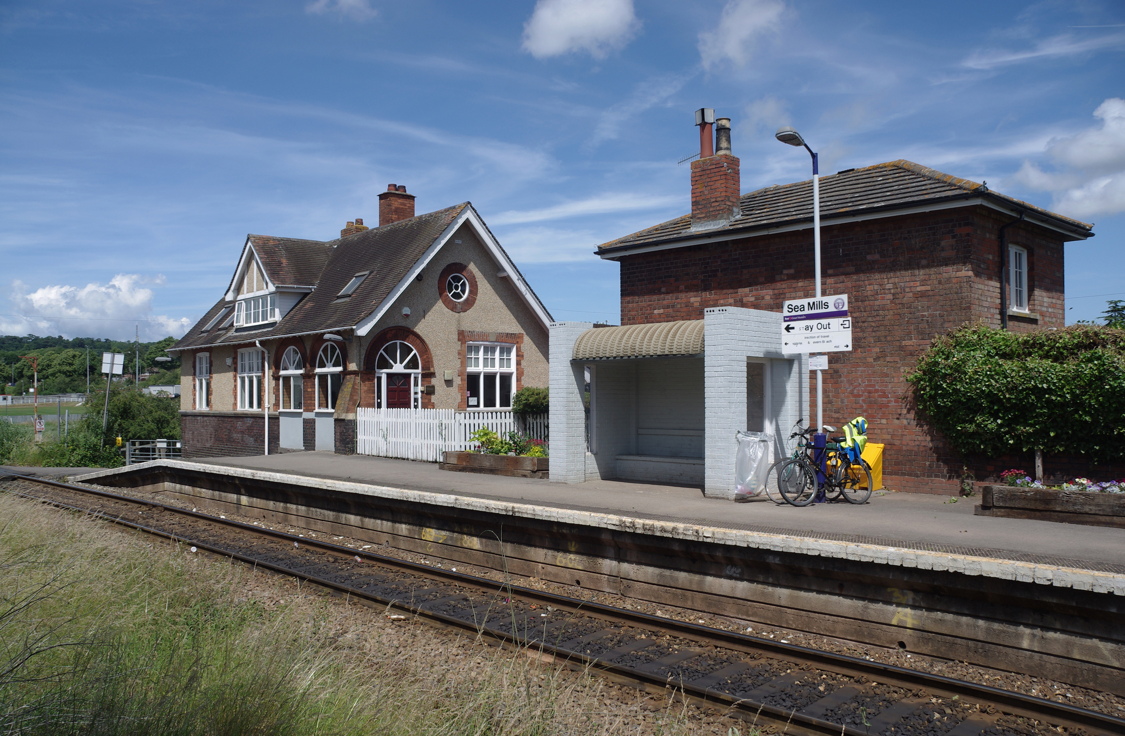 Sea Mills railway station