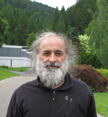 Selman Akbulut at [[Mathematical Research Institute of Oberwolfach|Oberwolfach]] in 2012.