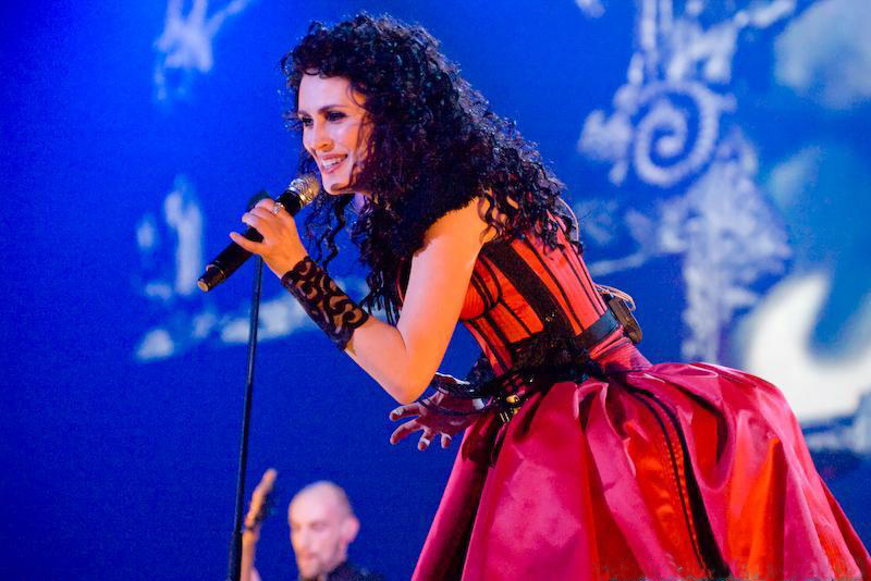 File Sharon Den Adel At Black Symphony In Rotterdam Jpg Wikimedia Commons