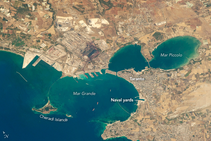 File:Taranto & harbor from ISS 2017.JPG