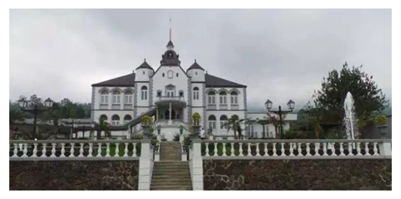 File:The Governor's Palace in Buea.png