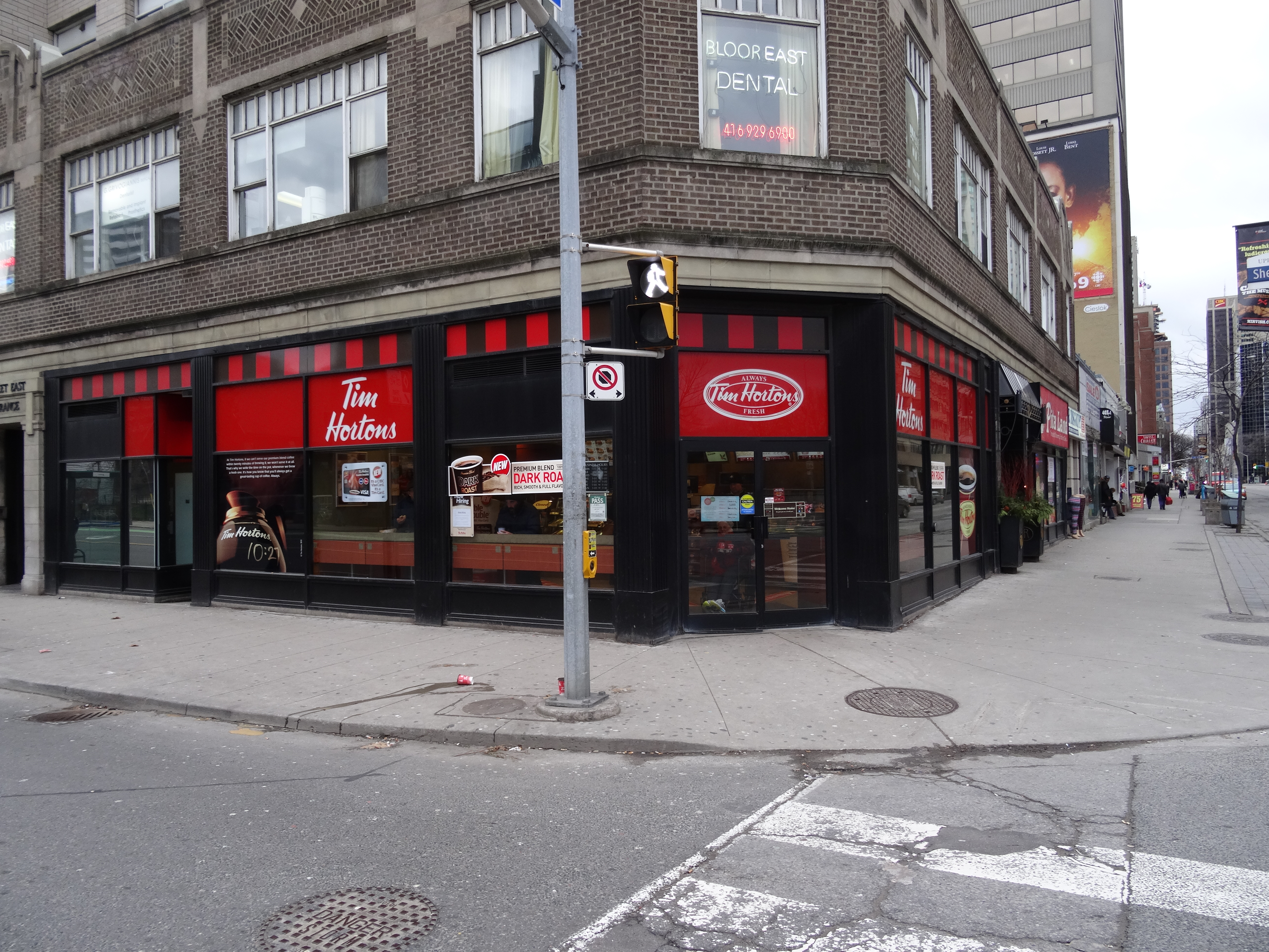 File:Tim Hortons, SW corner of Sherbourne and 2014 12 28 - panoramio.jpg - Wikimedia Commons