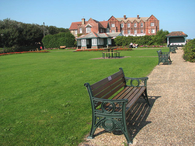 File:View across the Green - geograph.org.uk - 969431.jpg