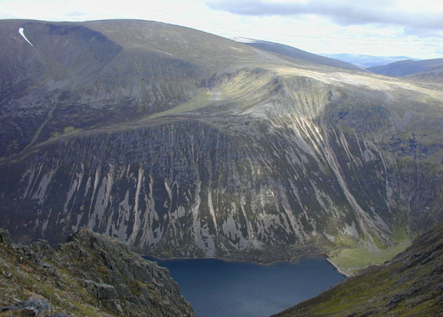 File:View east of Sgor Gaoith - geograph.org.uk - 606676.jpg