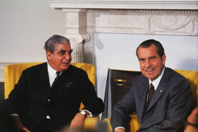 File:Yahya and Nixon.jpg