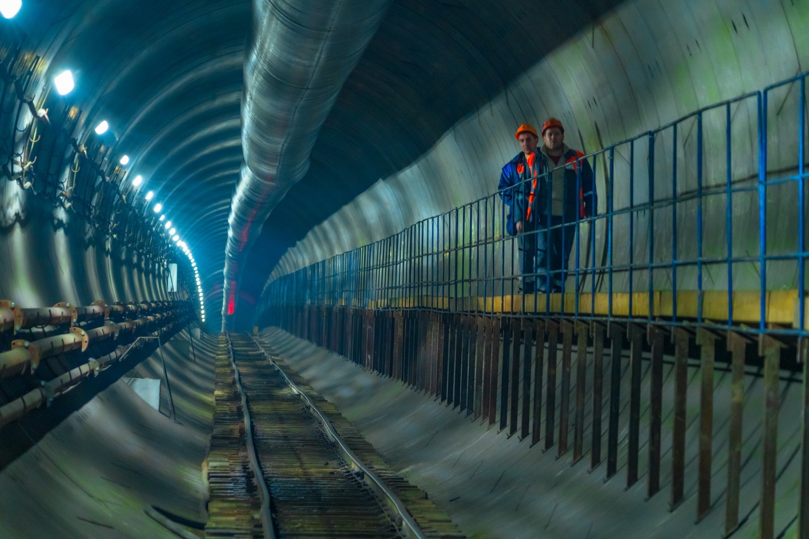 Метро дружба народов москва. Станция университет дружбы народов. Станция метро дружбы народов. Строящаяся станция метро университет дружбы народов. Строительство станции метро университет дружбы народов.